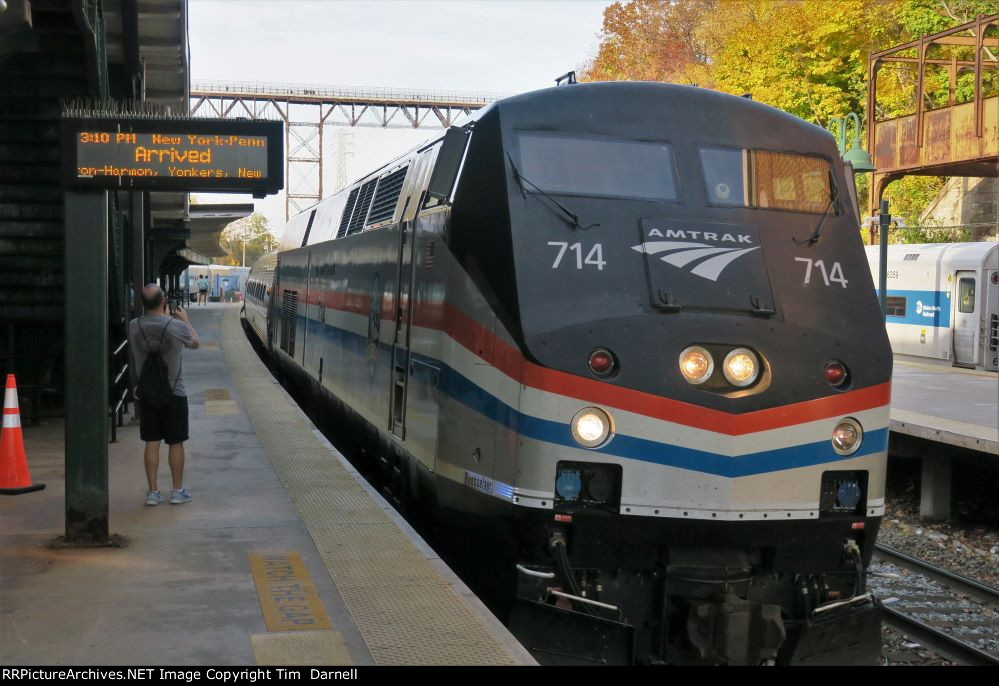 AMTK 714 arrived on train 292